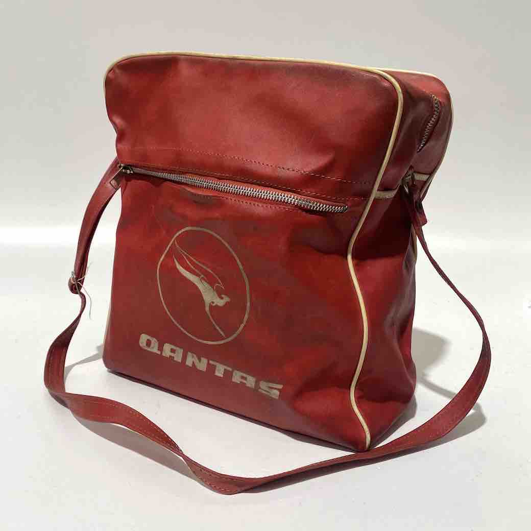 BAG, Retro Red Vinyl Qantas Airline 